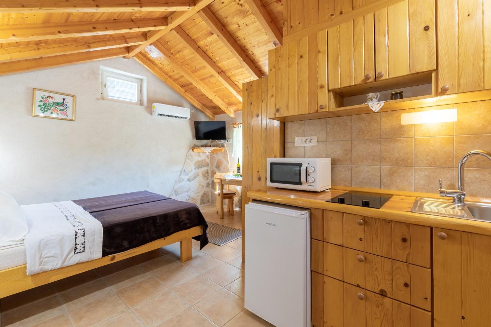 Stone House Harmony Apartment Zrnovo Exterior photo