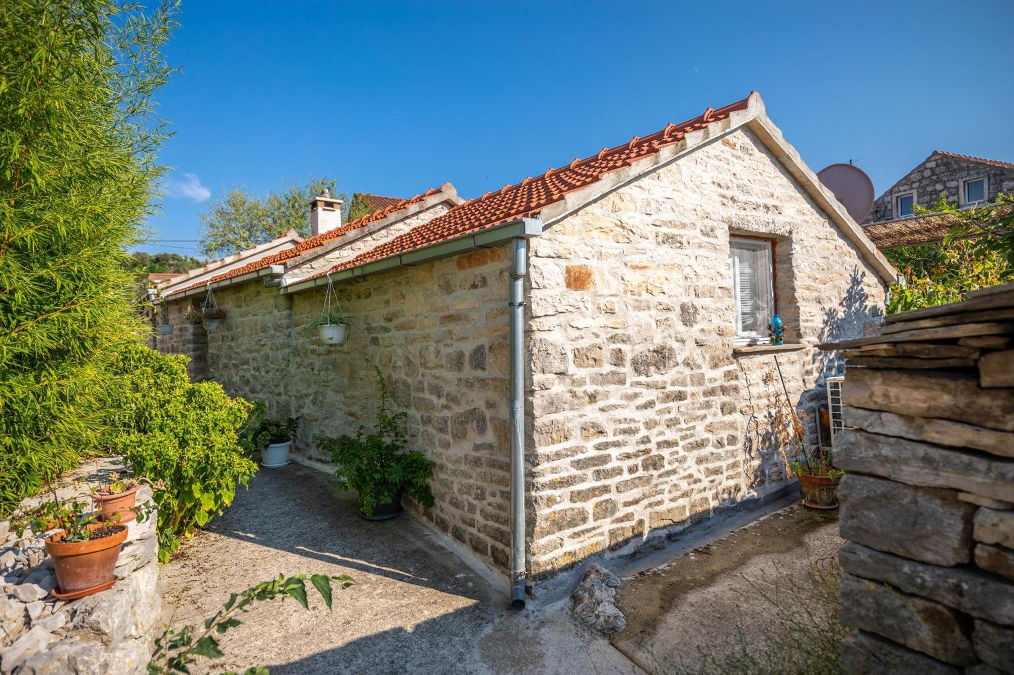 Stone House Harmony Apartment Zrnovo Room photo