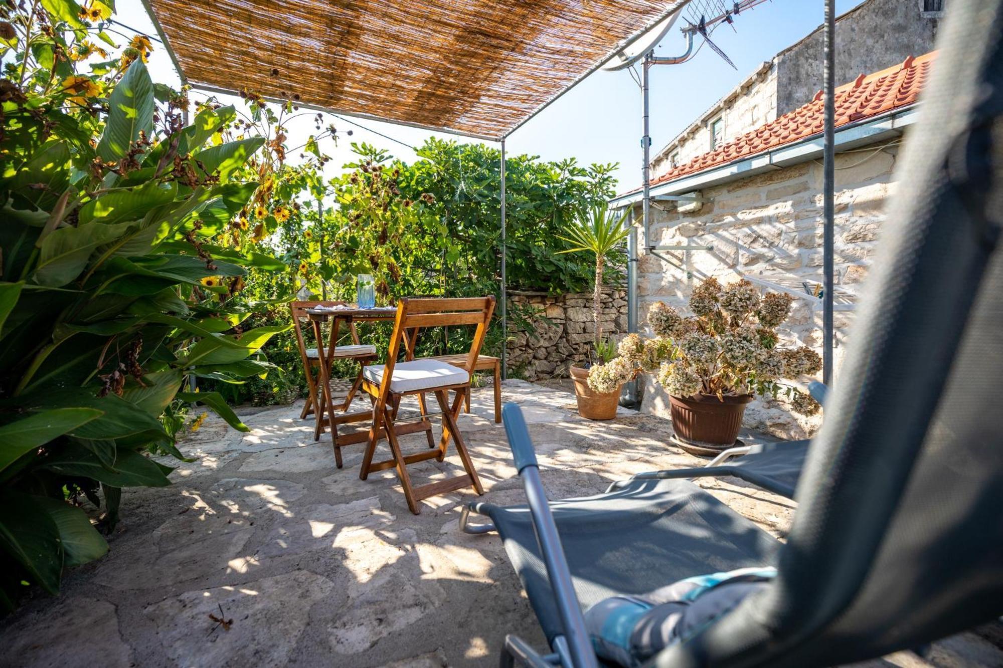 Stone House Harmony Apartment Zrnovo Room photo